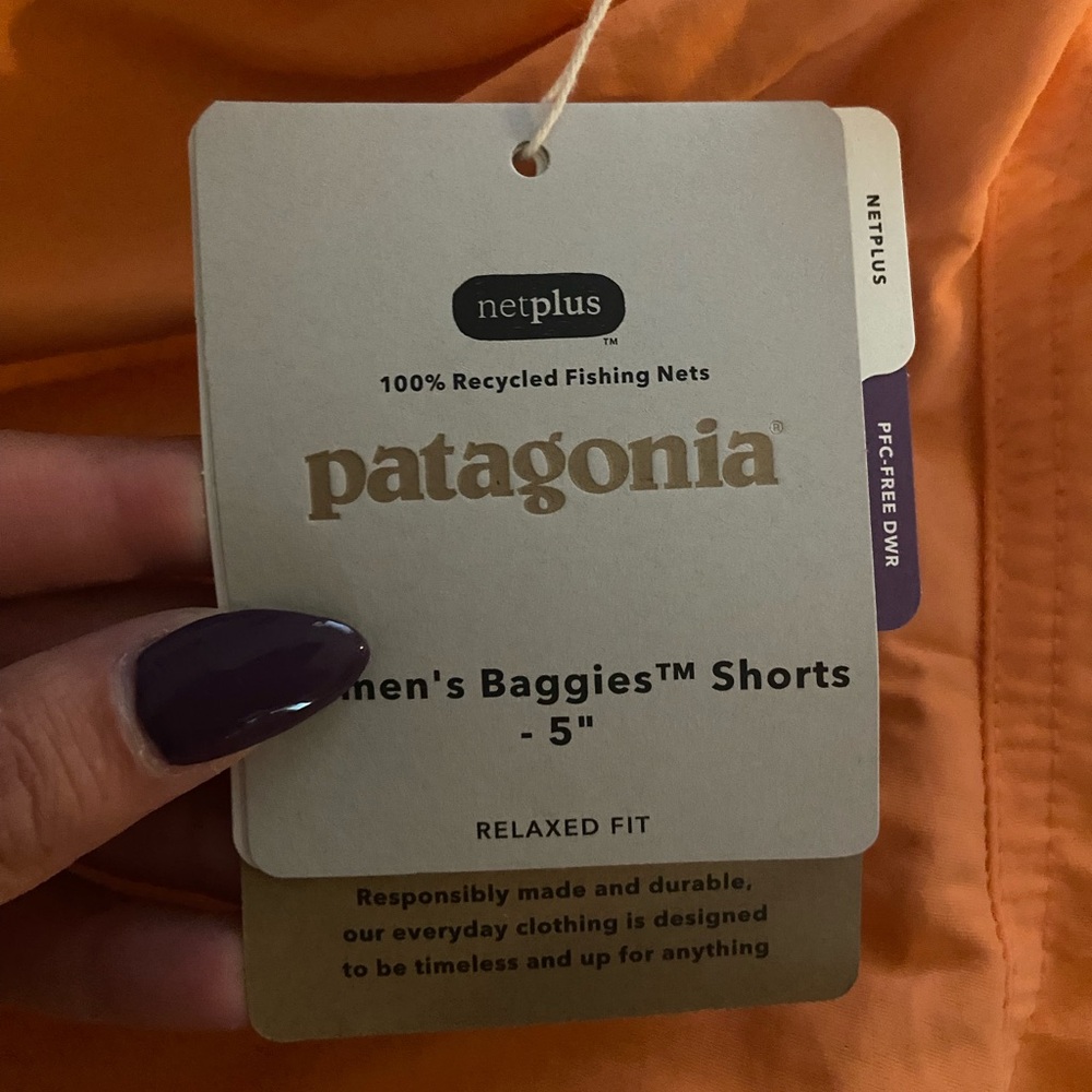 NWT orange women’s baggies, Patagonia size L